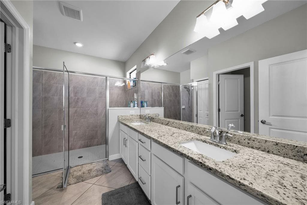 13846 Pine Lodge LN-21