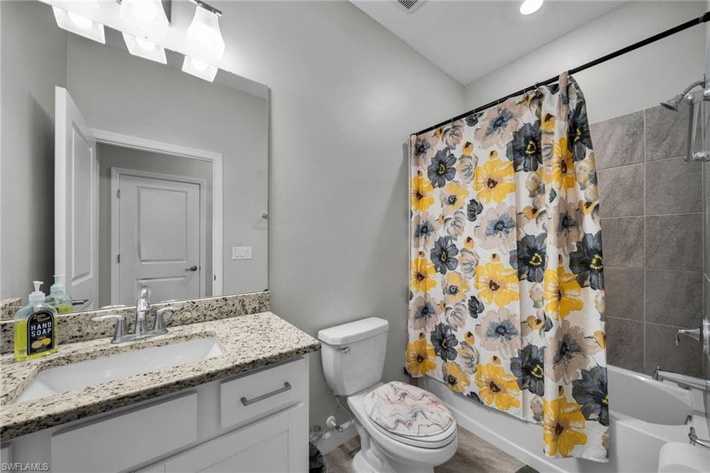 13846 Pine Lodge LN-9