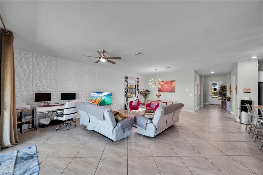 13846 Pine Lodge LN-17