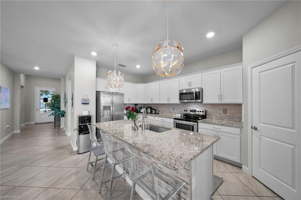13846 Pine Lodge LN-10