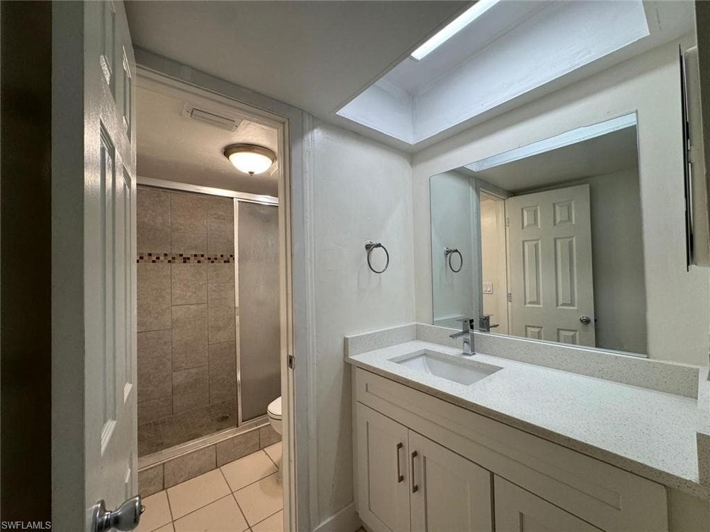2201 E 5th ST 23-8