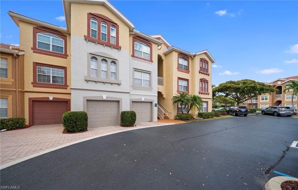 11400 ocean walk LN 214-2