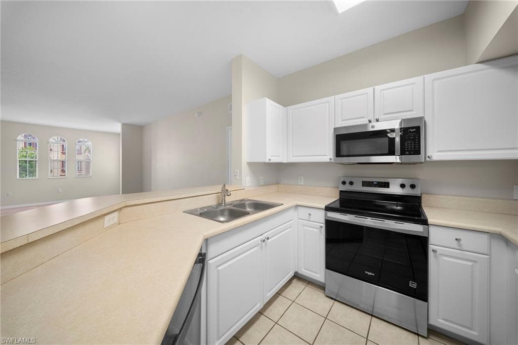 11400 ocean walk LN 214-8
