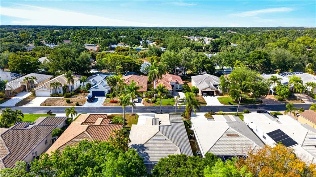 9863 Colonial WALK N-31