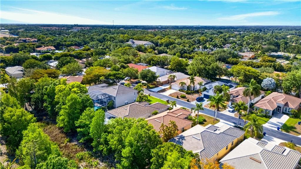 9863 Colonial WALK N-37