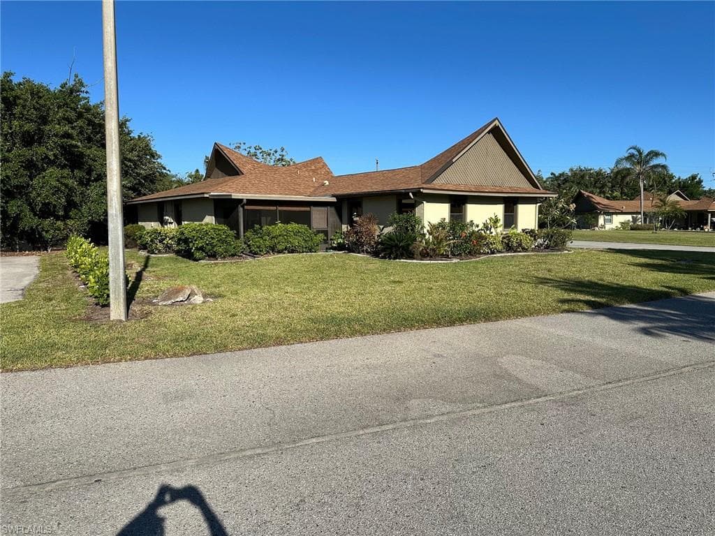 4266 Island CIR B-15