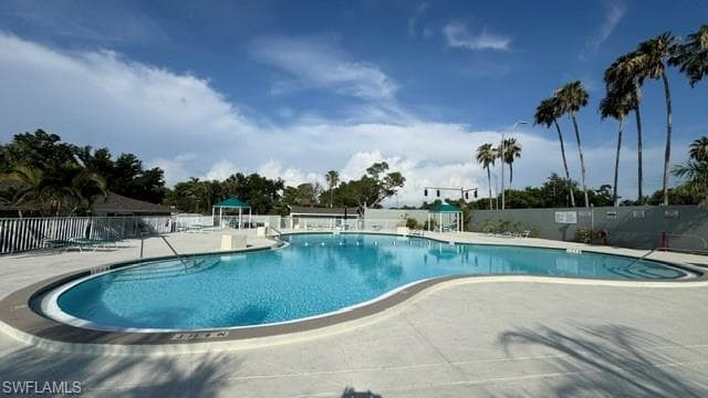 4266 Island CIR B-17