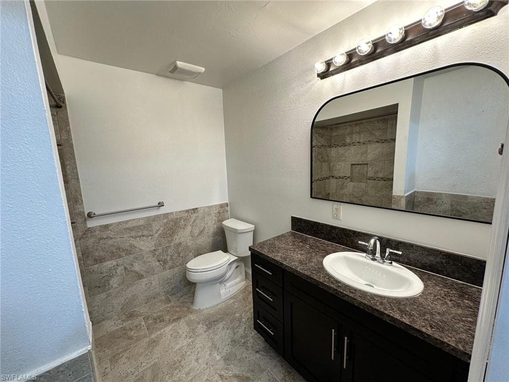4266 Island CIR B-7