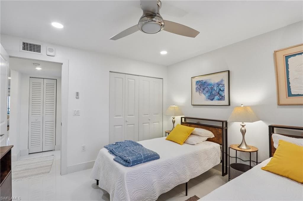 7500 Estero BLVD 102-11