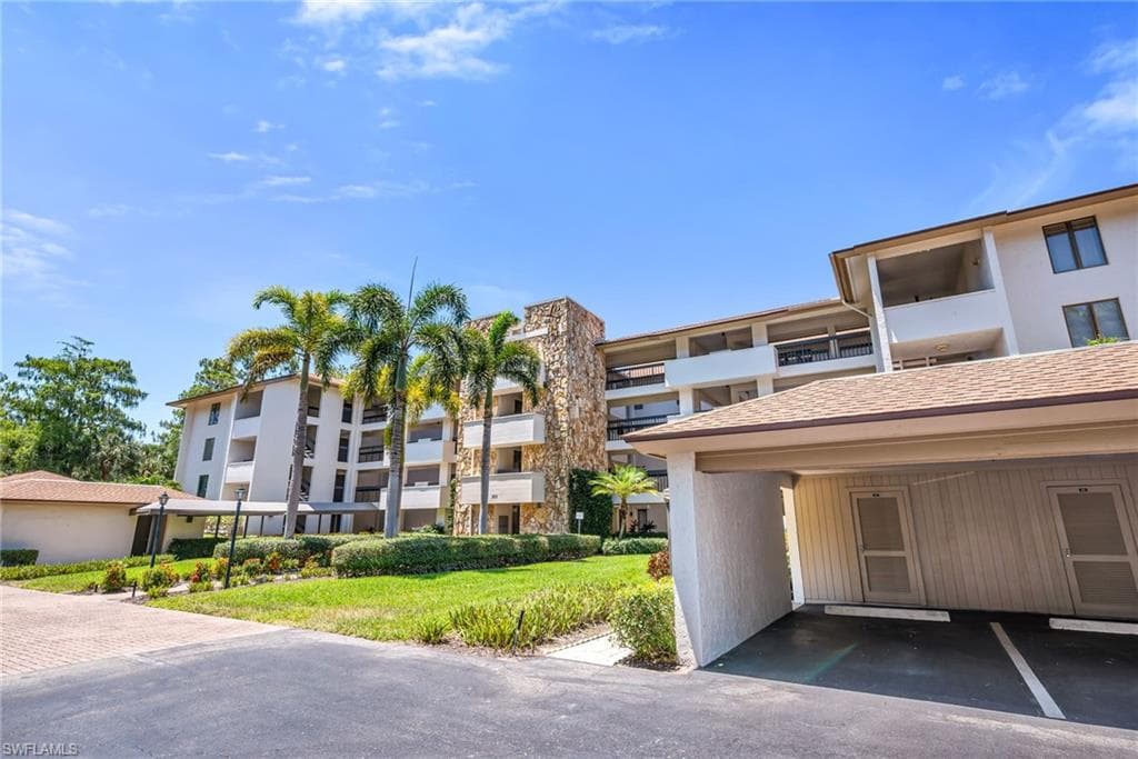 200 Wyndemere WAY B402-3