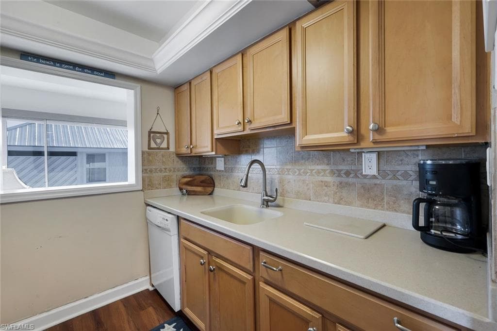 1610 Middle Gulf DR F5-8