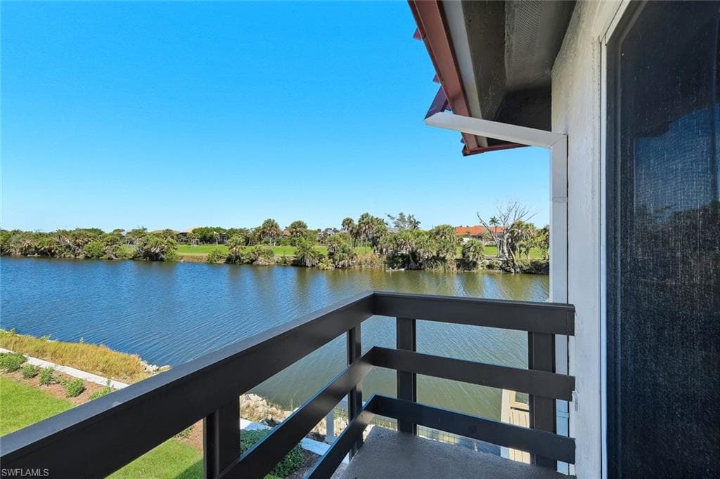 1610 Middle Gulf DR F5-18