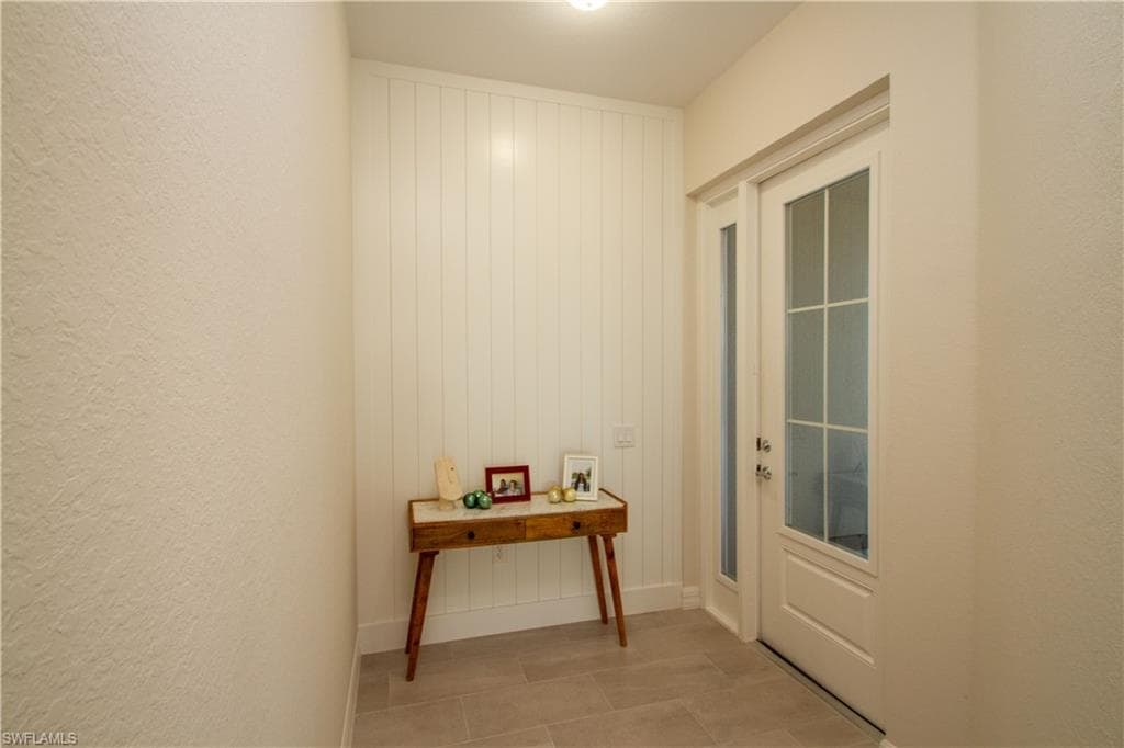 163 Indies DR E 106-2