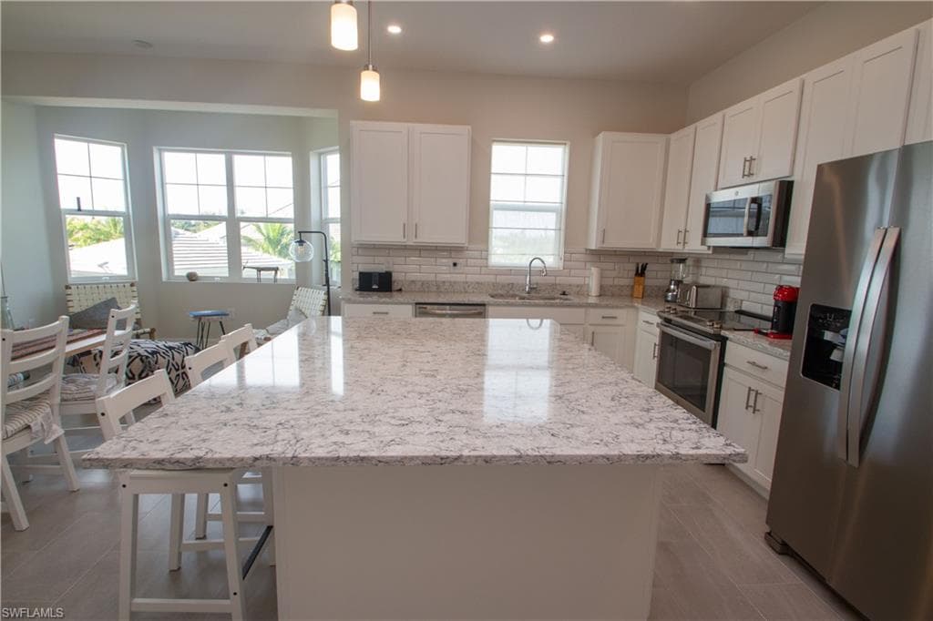 163 Indies DR E 106-38