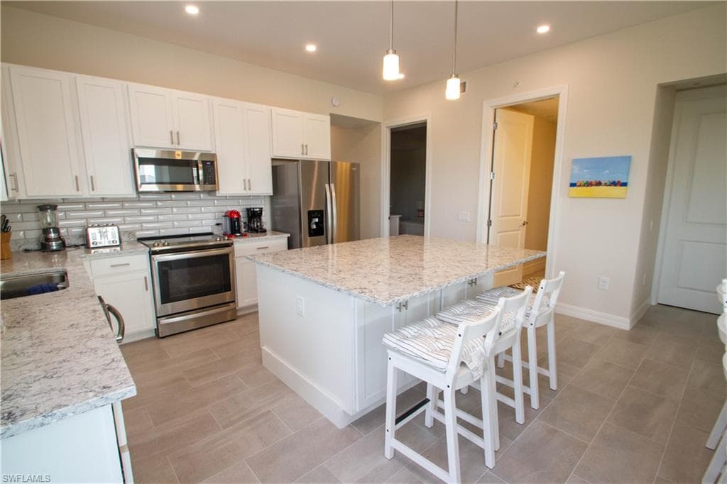 163 Indies DR E 106-41