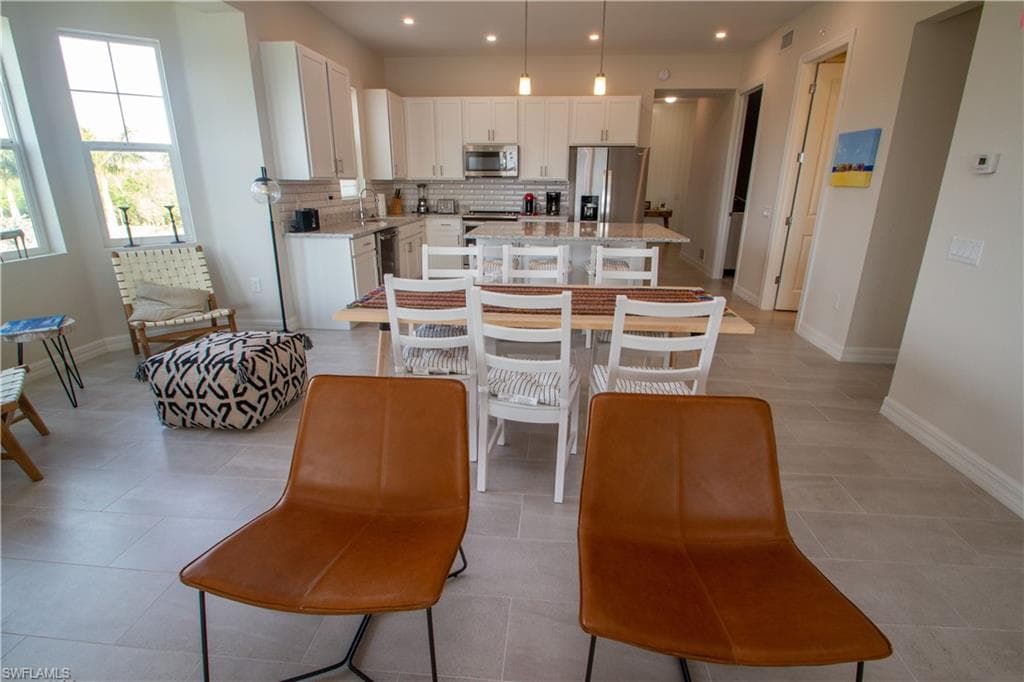163 Indies DR E 106-45