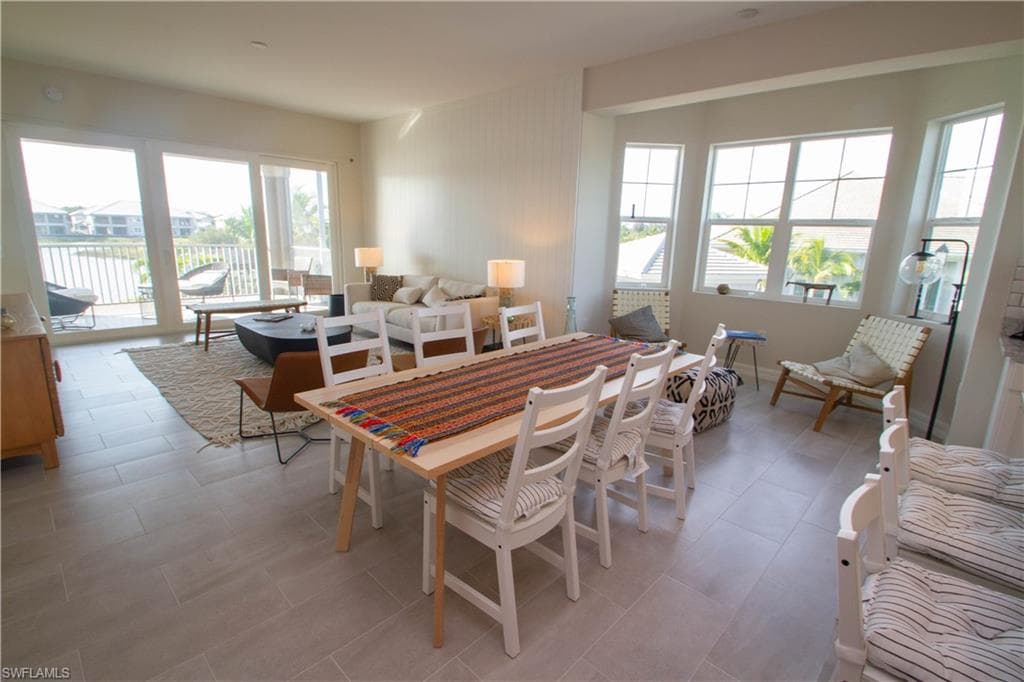 163 Indies DR E 106-39