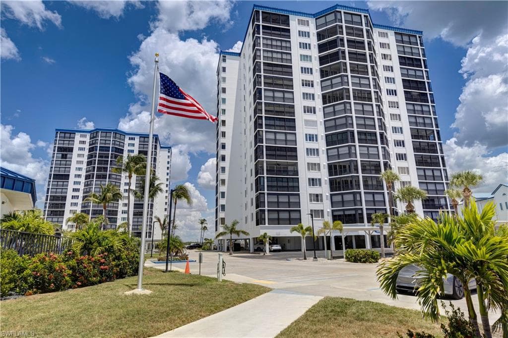 4753 Estero BLVD 802-45