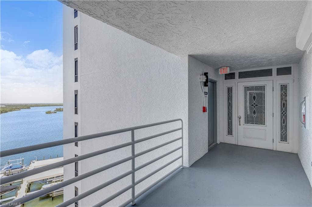 4753 Estero BLVD 802-32