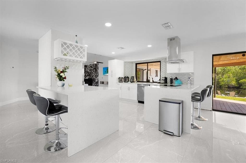 1318 Thompson ST-5