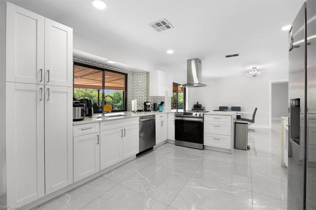 1318 Thompson ST-6