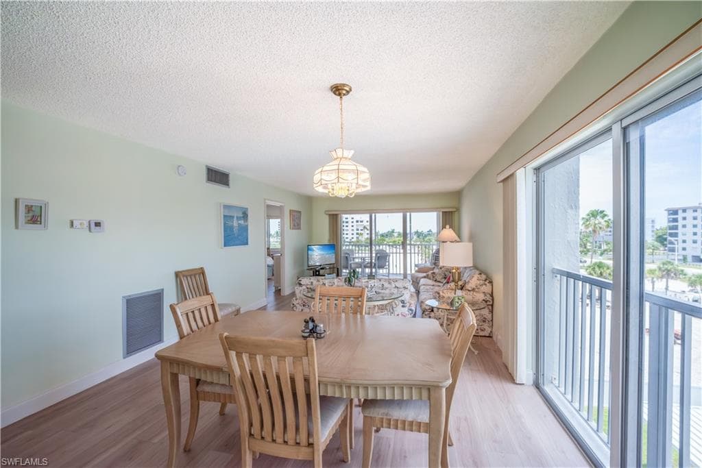6900 Estero BLVD 401-5
