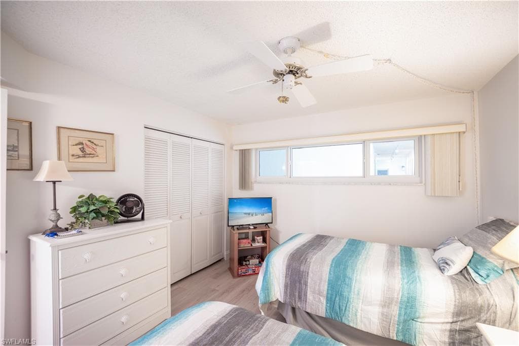 6900 Estero BLVD 401-25