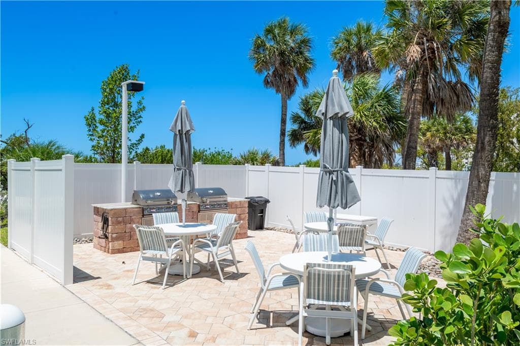 6900 Estero BLVD 401-31