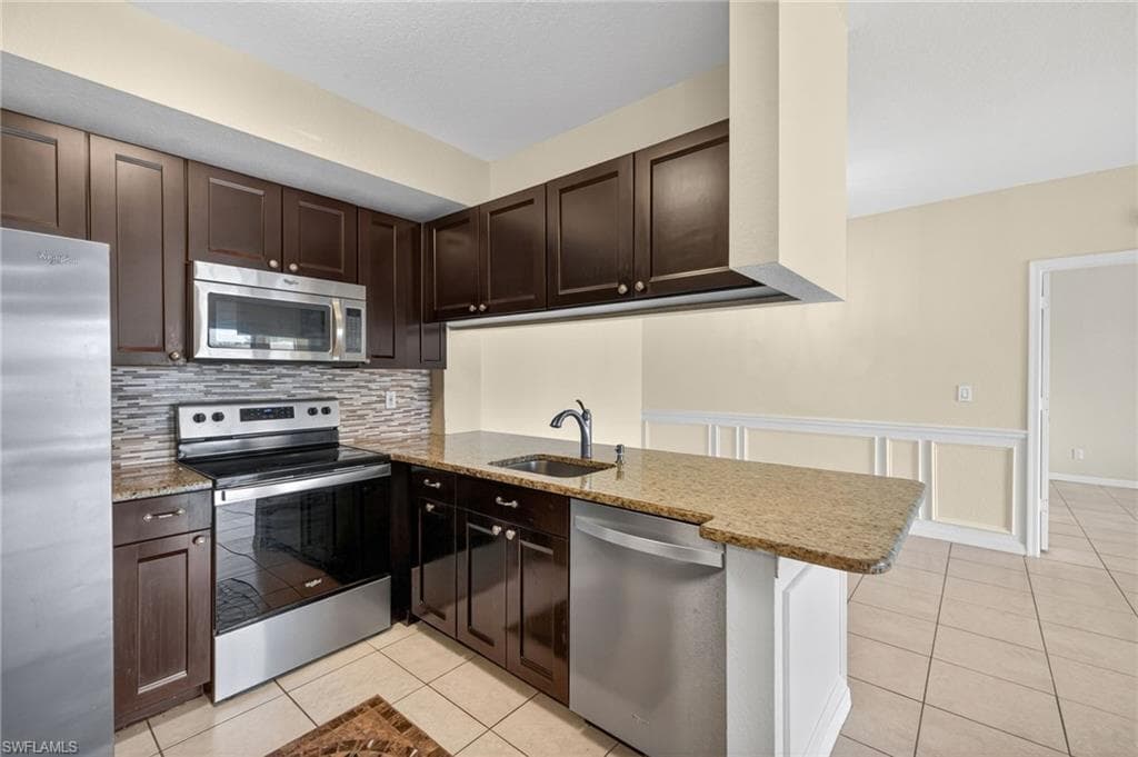 6401 Aragon WAY 106-4