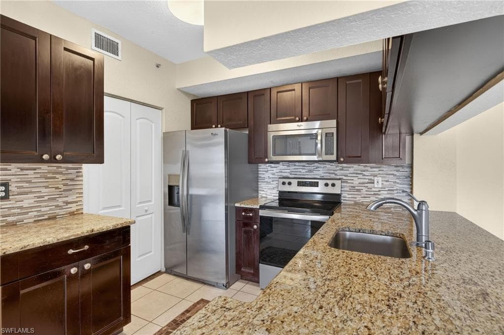6401 Aragon WAY 106-3