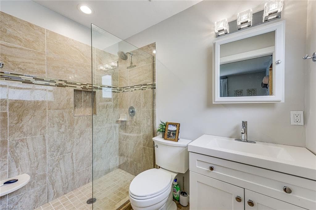 156 Stanhope CIR-15