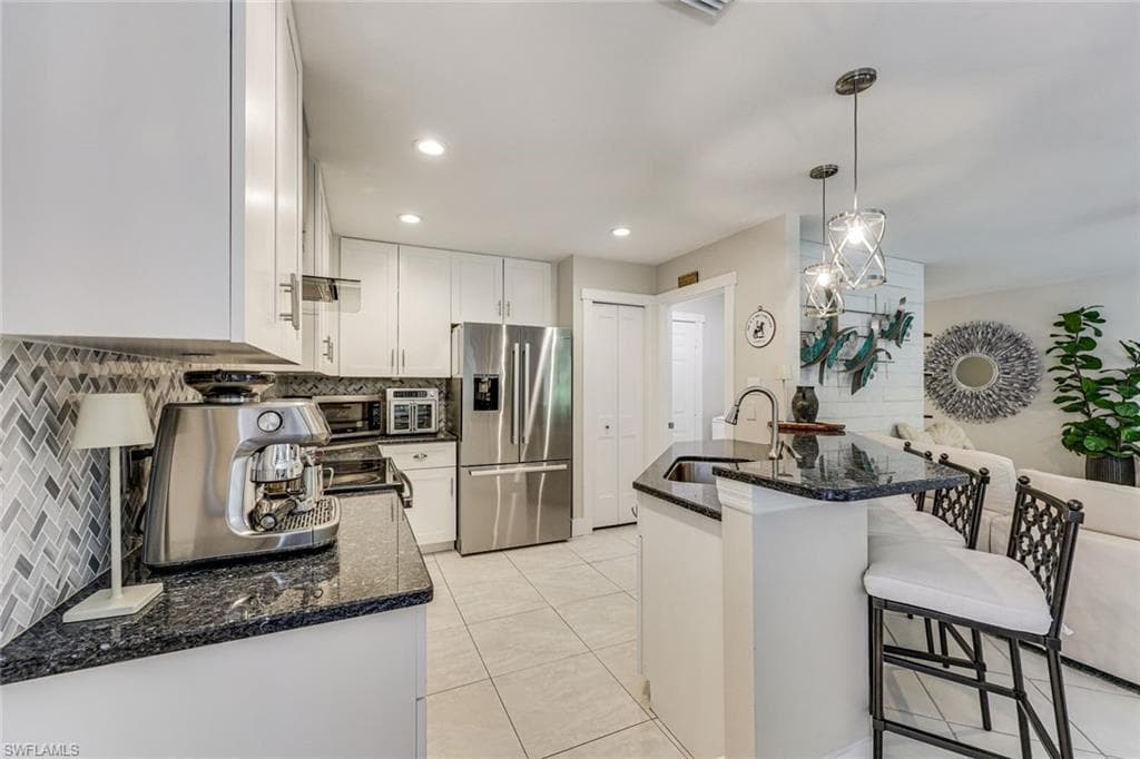 156 Stanhope CIR-6