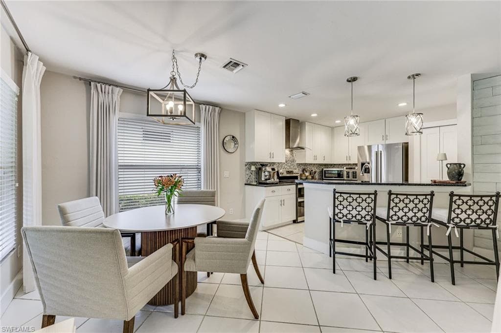 156 Stanhope CIR-2
