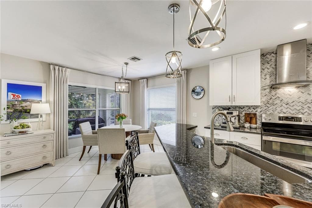 156 Stanhope CIR-4