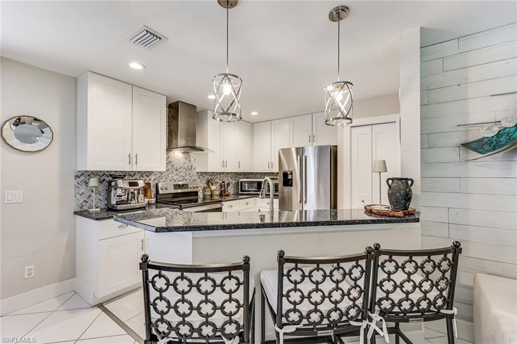 156 Stanhope CIR-7