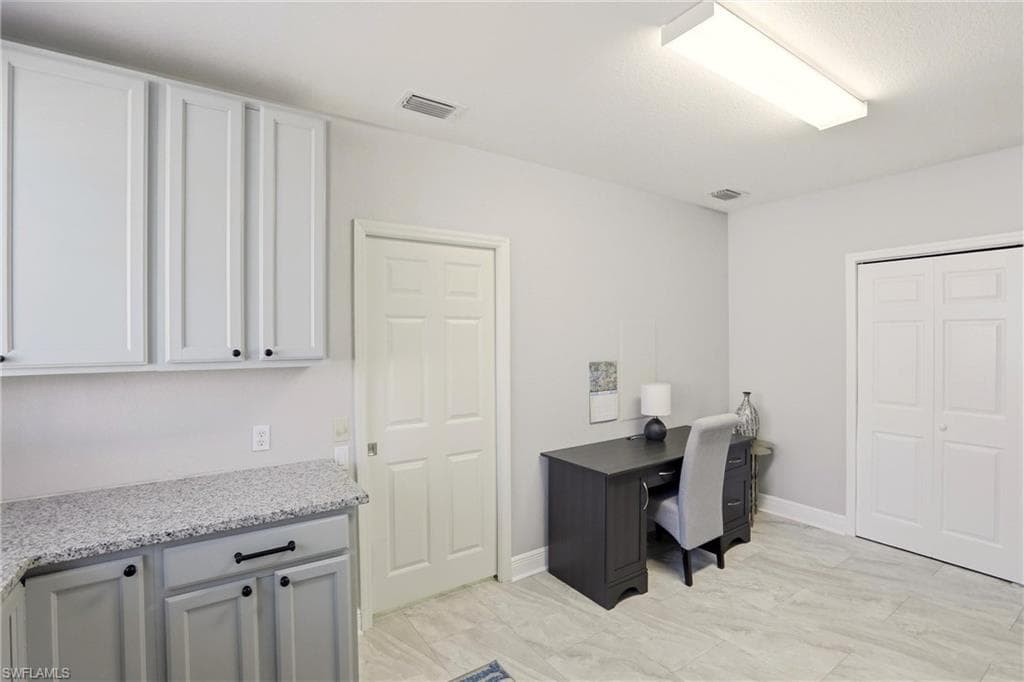 20441 Rookery DR-29