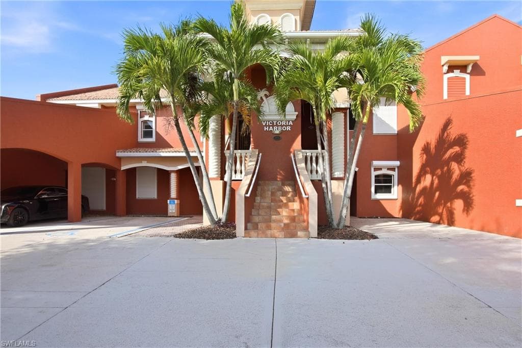 728 Victoria DR 101-1