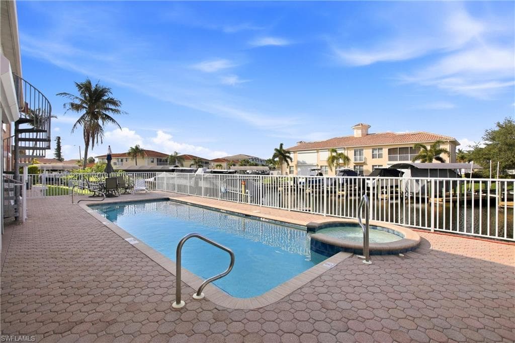 728 Victoria DR 101-25