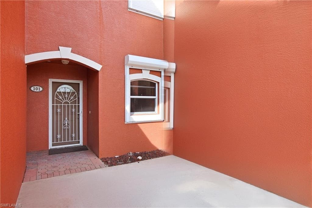 728 Victoria DR 101-2