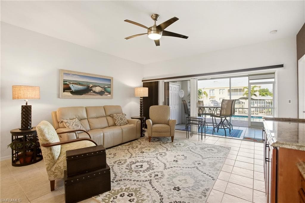 728 Victoria DR 101-4