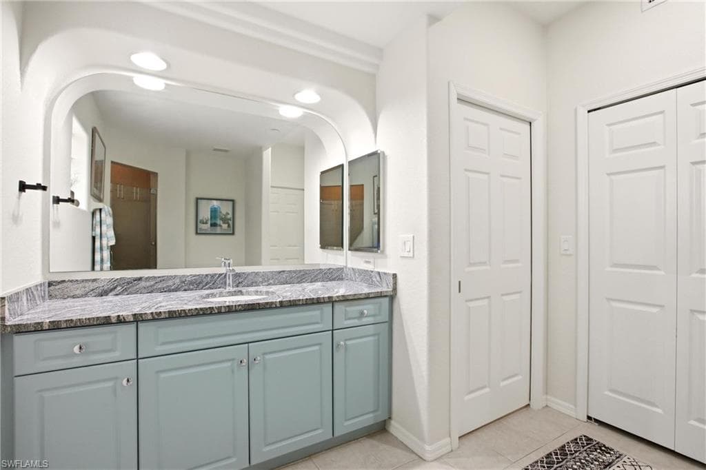 728 Victoria DR 101-19