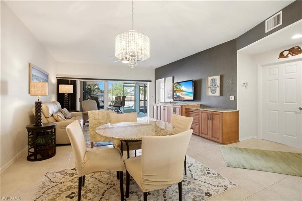 728 Victoria DR 101-10