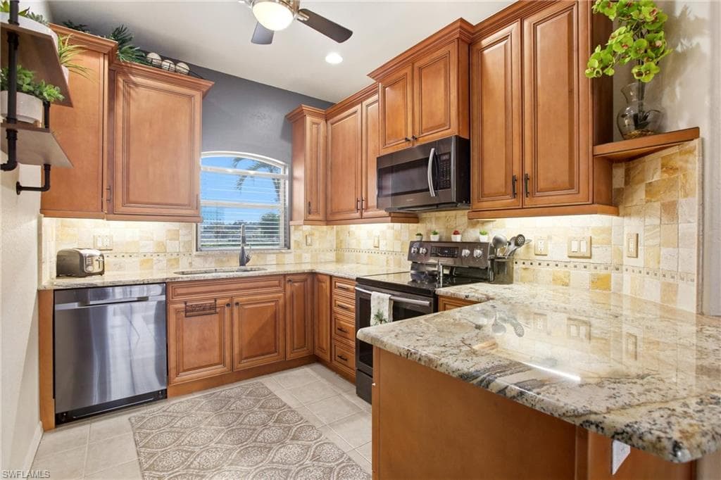 728 Victoria DR 101-7