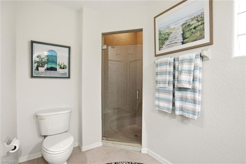728 Victoria DR 101-20