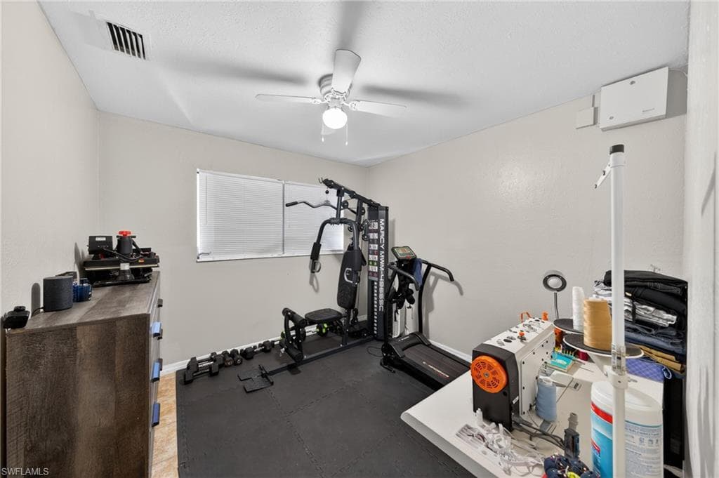2992 Lafayette ST-12