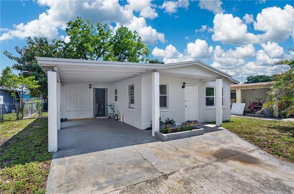 2992 Lafayette ST-21