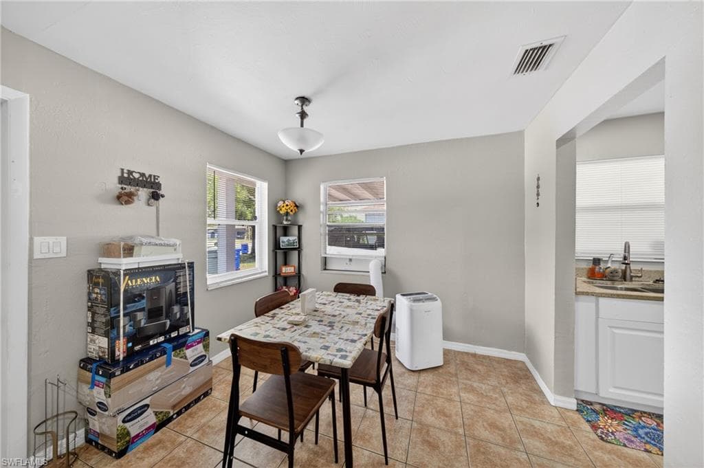 2992 Lafayette ST-9