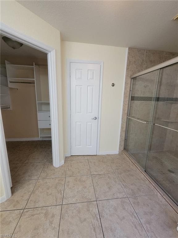8071 Liriope LOOP-13