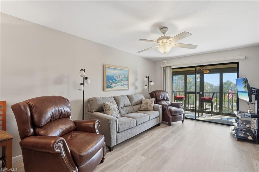6893 Estero BLVD 423-5