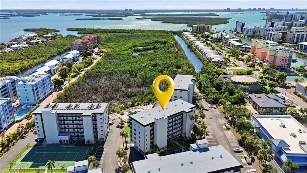 6893 Estero BLVD 423-31